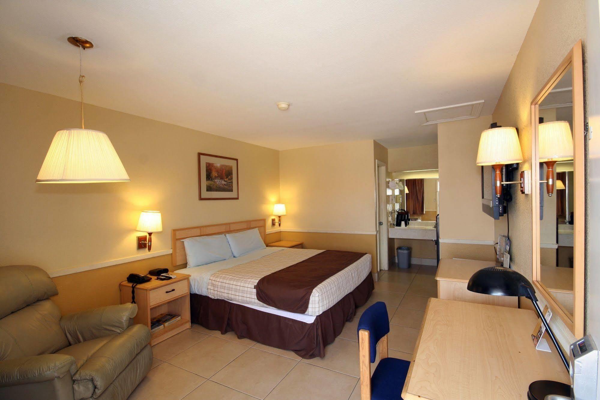 Edinburg Executive Inn Kültér fotó